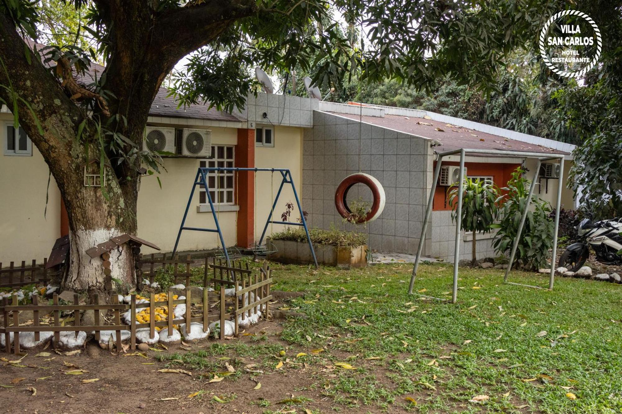 Villa San Carlos Retalhuleu Exterior photo